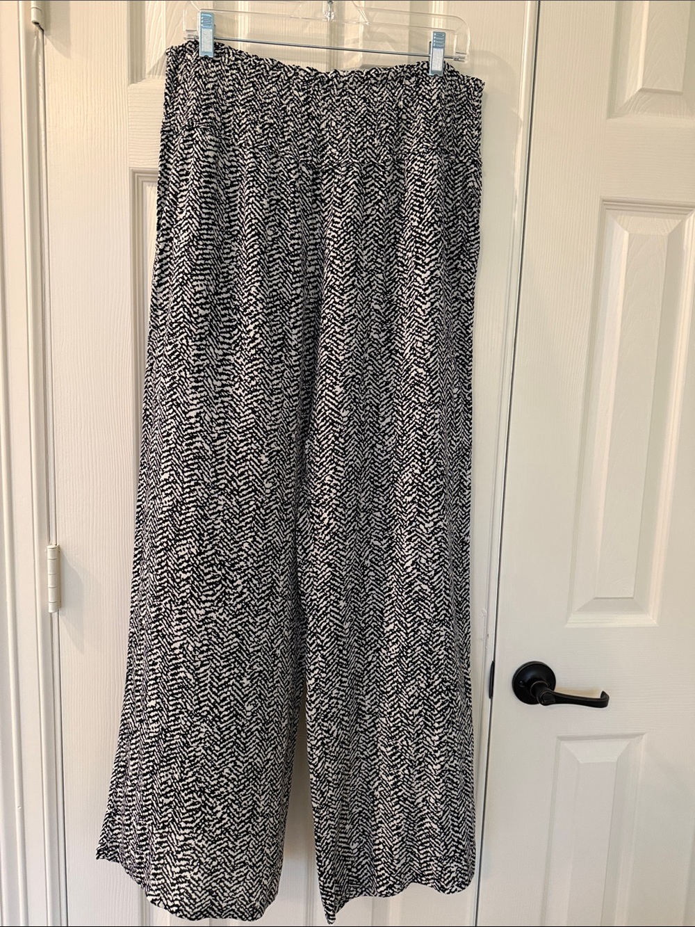 Black and White Wide Leg Patterned Pants